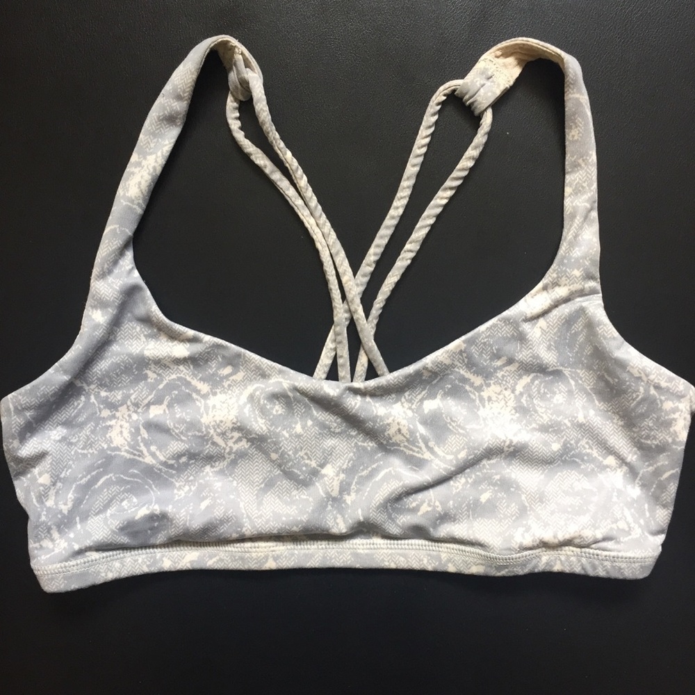 Lululemon sports bra
